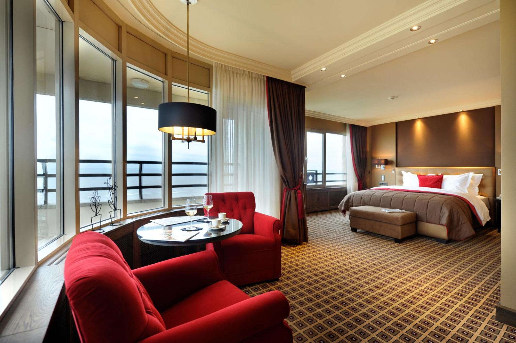 Grand Hotel Huis Ter Duin Noordwijk Eksteriør bilde A suite at the hotel