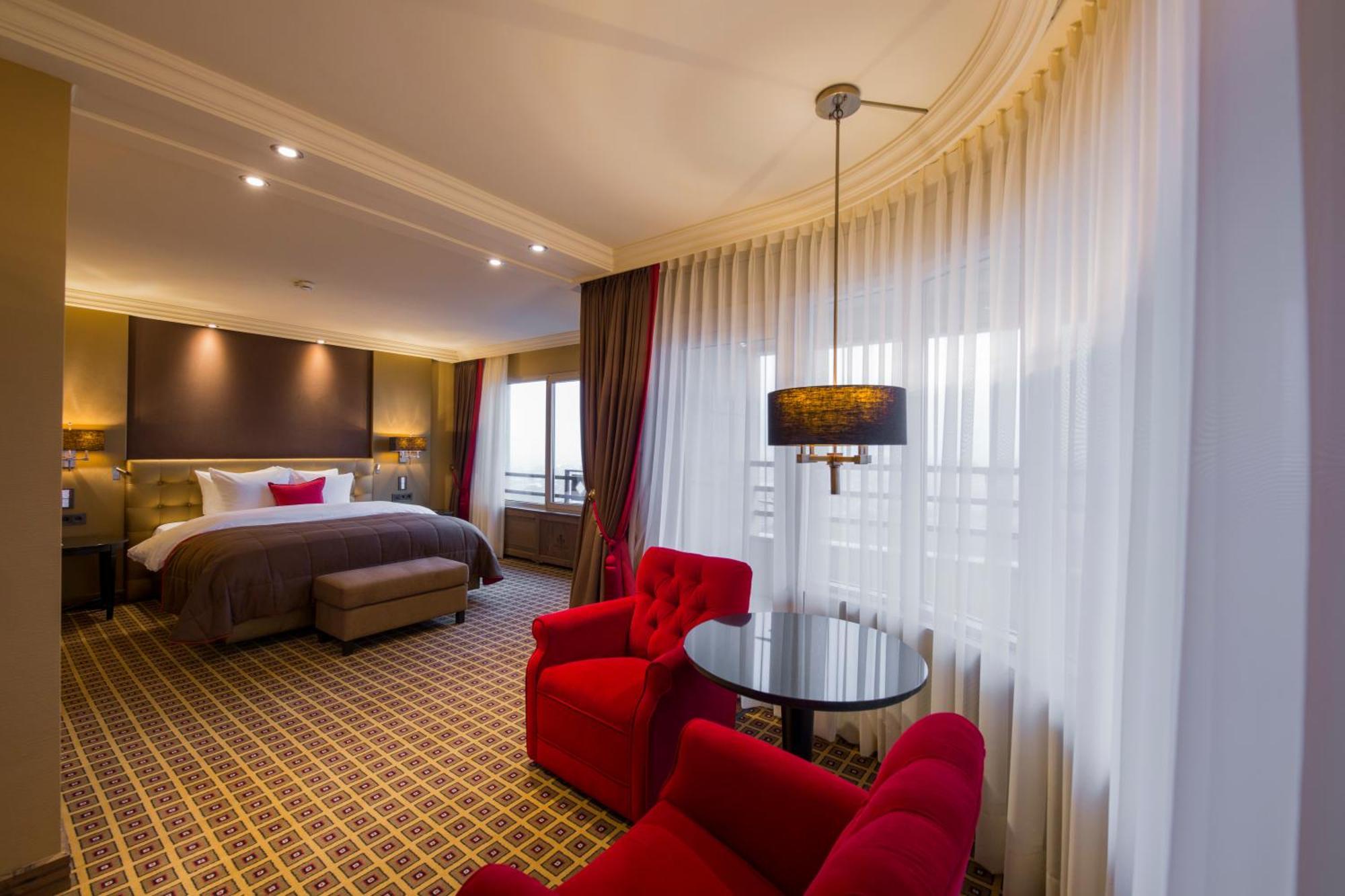 Grand Hotel Huis Ter Duin Noordwijk Rom bilde A suite at the hotel